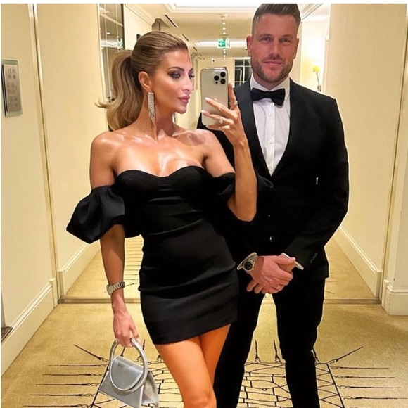 ZARA VOLUMINOUS SHORT DRESS - Picture 2 of 9